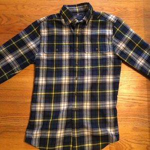 Men’s button down Vine Yard Vines .